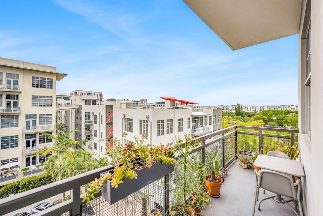 410 NW 1ST -22