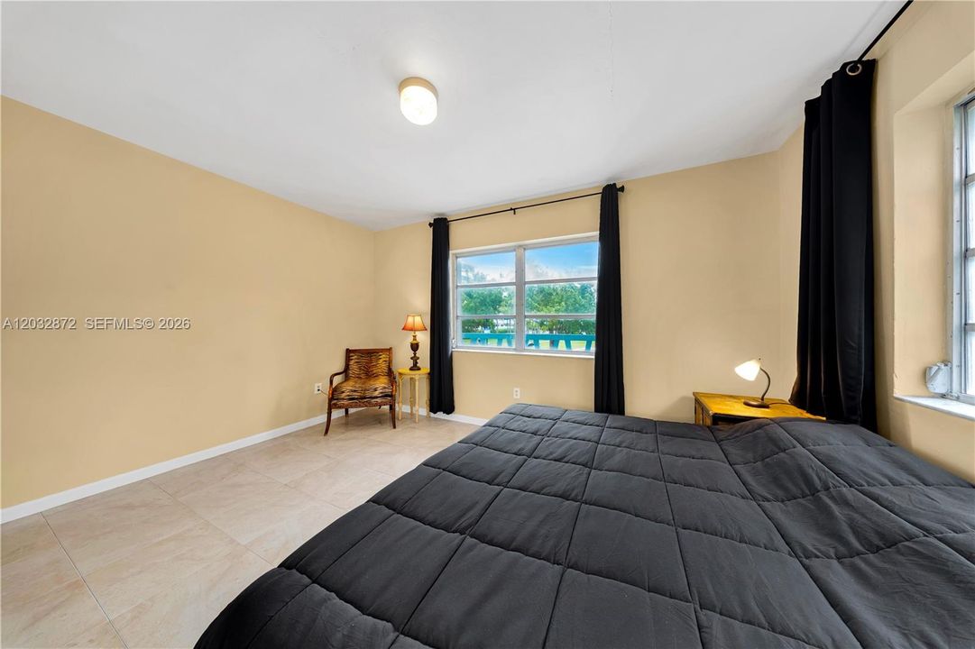 For Sale: $389,900 (1 beds, 1 baths, 650 Square Feet)