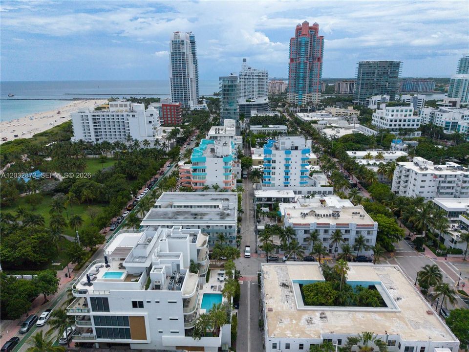 For Sale: $389,900 (1 beds, 1 baths, 650 Square Feet)
