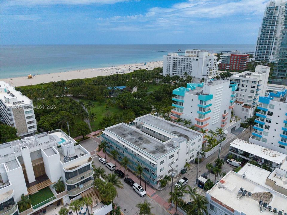 For Sale: $389,900 (1 beds, 1 baths, 650 Square Feet)