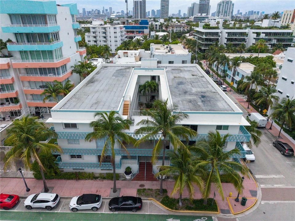 For Sale: $389,900 (1 beds, 1 baths, 650 Square Feet)