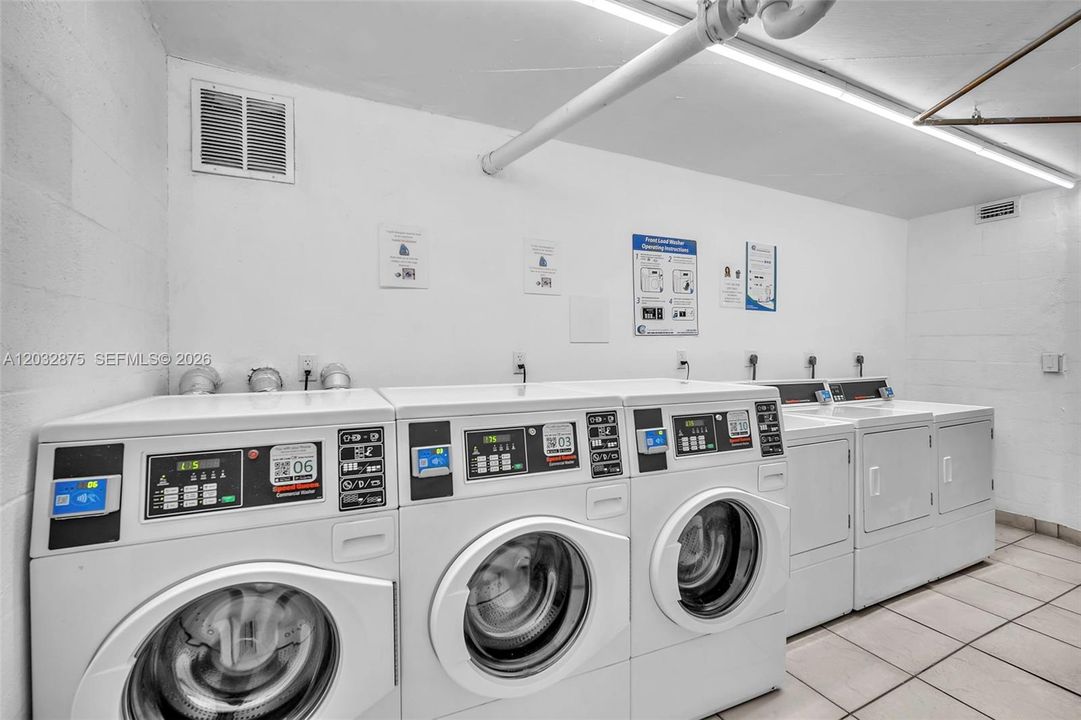 For Rent: $2,000 (2 beds, 2 baths, 1130 Square Feet)