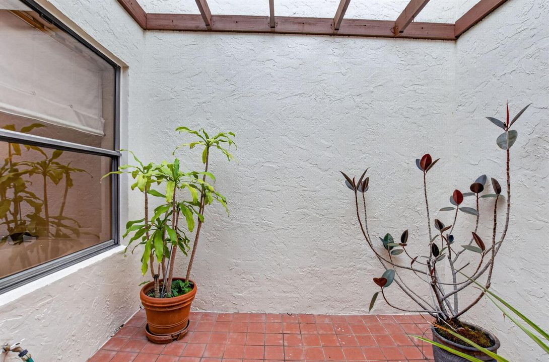 21375 Sonesta Way