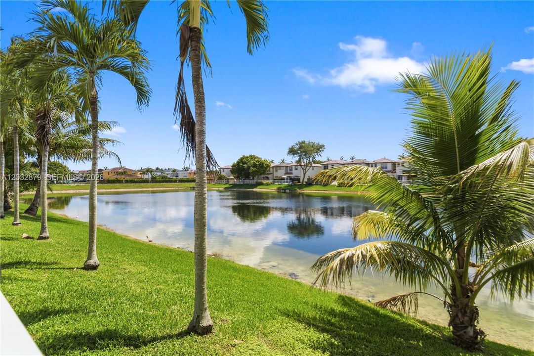 For Sale: $930,000 (3 beds, 3 baths, 2208 Square Feet)