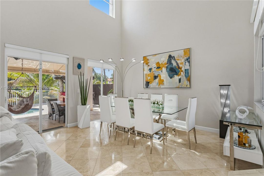 For Sale: $930,000 (3 beds, 3 baths, 2208 Square Feet)