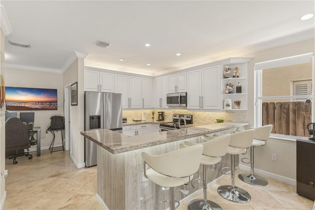 For Sale: $930,000 (3 beds, 3 baths, 2208 Square Feet)