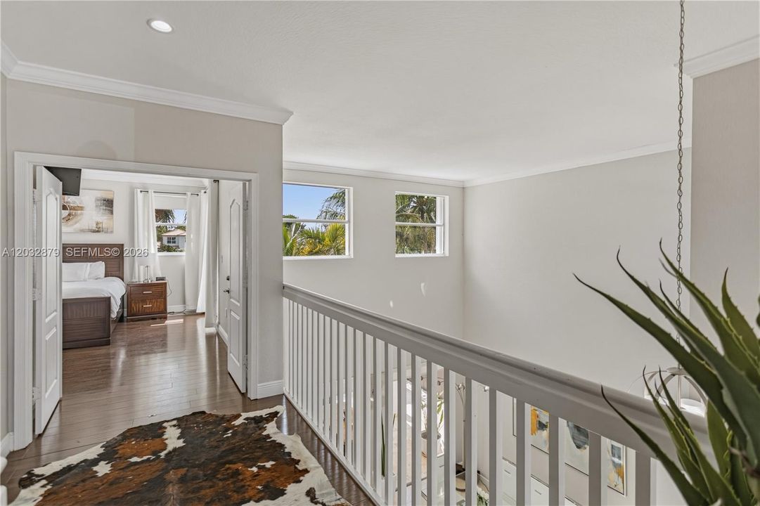 For Sale: $930,000 (3 beds, 3 baths, 2208 Square Feet)