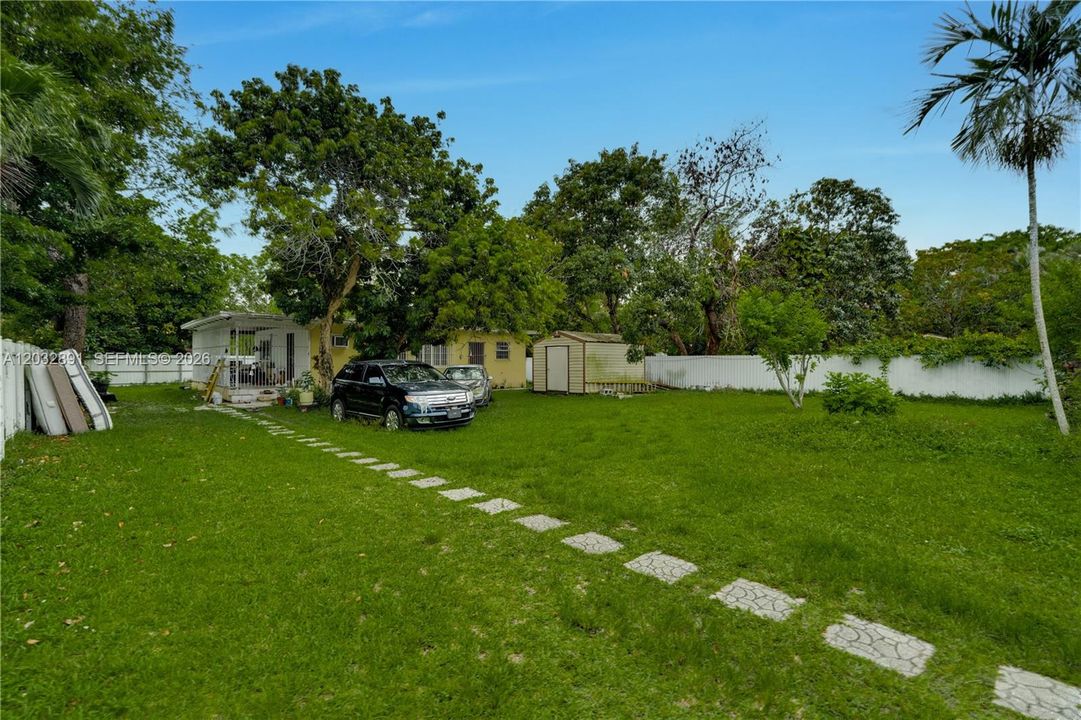 En Venta: $800,000 (6 camas, 4 baños, 2523 Pies cuadrados)
