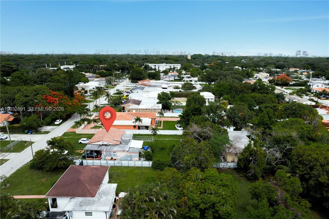 En Venta: $800,000 (6 camas, 4 baños, 2523 Pies cuadrados)
