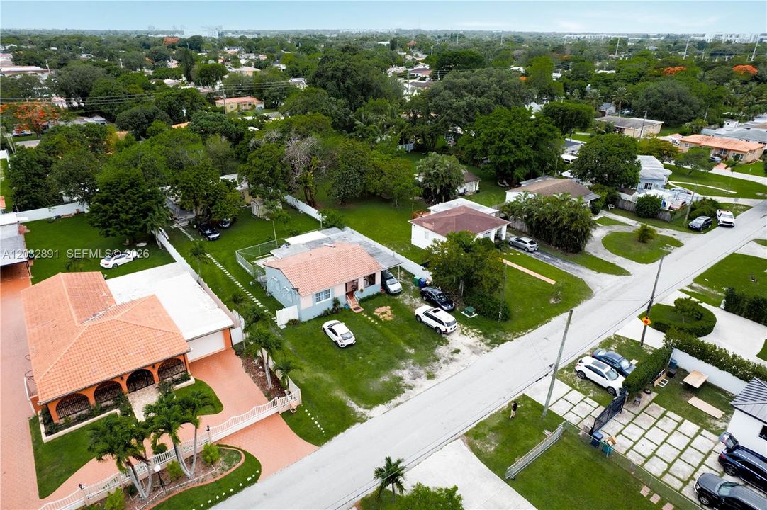 En Venta: $800,000 (6 camas, 4 baños, 2523 Pies cuadrados)