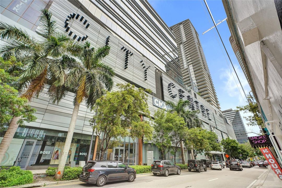 For Rent: $7,200 (2 beds, 2 baths, 1393 Square Feet)