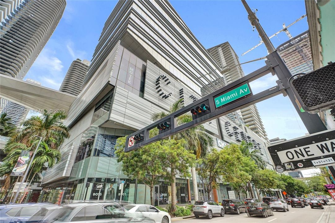 For Rent: $7,200 (2 beds, 2 baths, 1393 Square Feet)