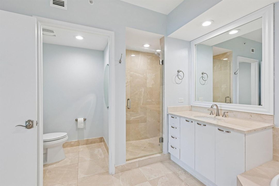 35-web-or-mls-Lake Shore Dr 1202-S0705-0