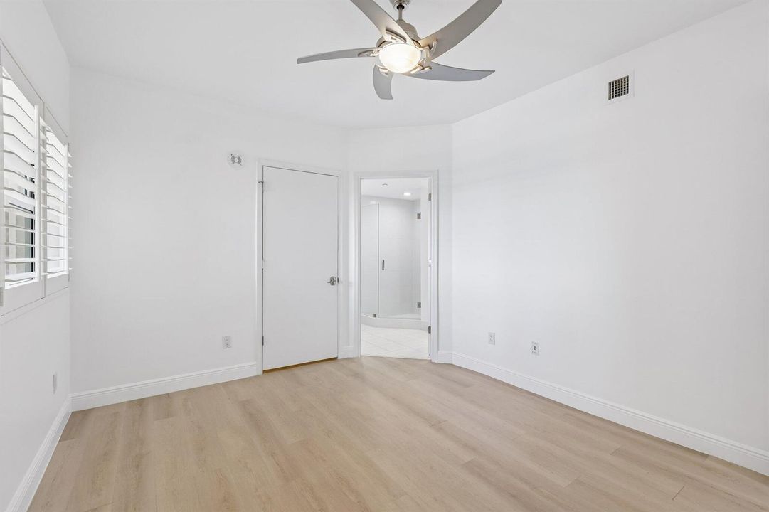17-web-or-mls-Lake Shore Dr 1202-S0705-0