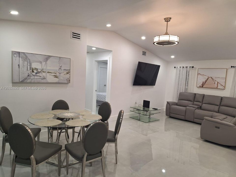 For Rent: $2,500 (3 beds, 2 baths, 0 Square Feet)