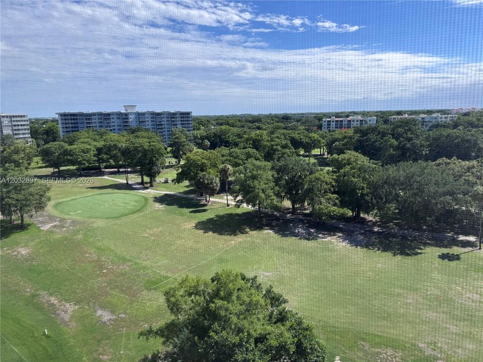 For Sale: $240,000 (2 beds, 2 baths, 1064 Square Feet)