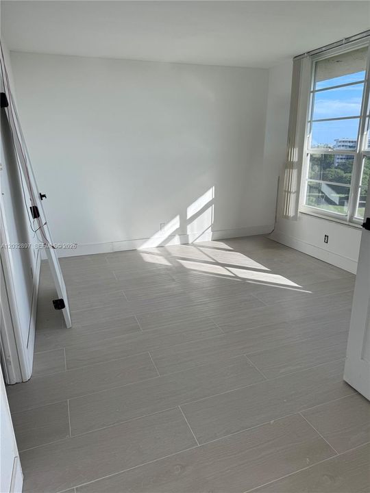 For Sale: $240,000 (2 beds, 2 baths, 1064 Square Feet)