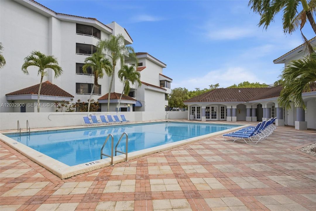 For Sale: $297,500 (3 beds, 2 baths, 1293 Square Feet)