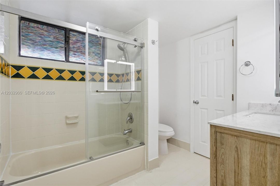 For Sale: $297,500 (3 beds, 2 baths, 1293 Square Feet)