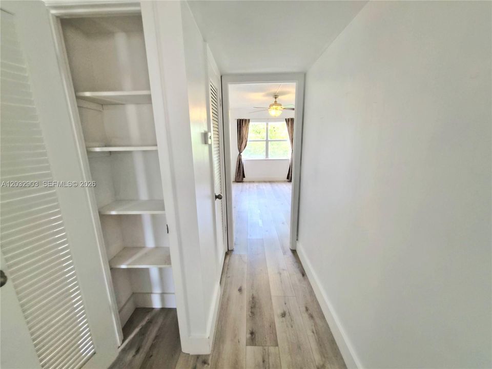 For Sale: $79,990 (1 beds, 1 baths, 620 Square Feet)