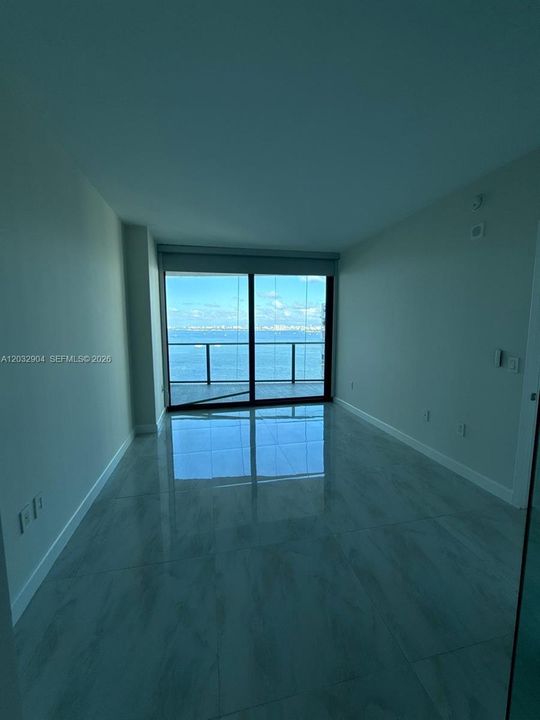 For Sale: $700,000 (2 beds, 2 baths, 1095 Square Feet)