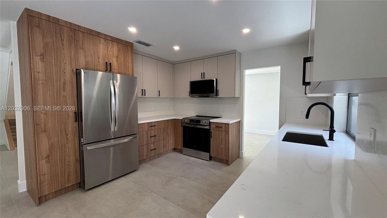 En Venta: $959,000 (4 camas, 3 baños, 2134 Pies cuadrados)