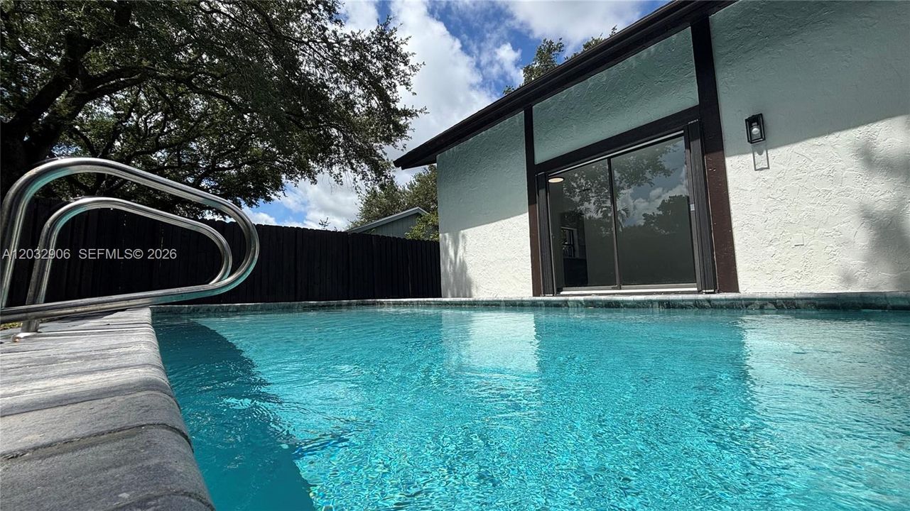 En Venta: $959,000 (4 camas, 3 baños, 2134 Pies cuadrados)