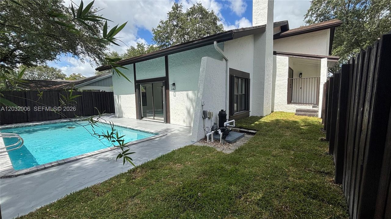 En Venta: $959,000 (4 camas, 3 baños, 2134 Pies cuadrados)