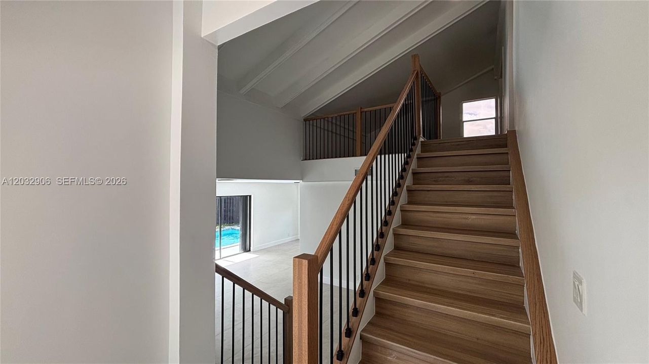 En Venta: $959,000 (4 camas, 3 baños, 2134 Pies cuadrados)