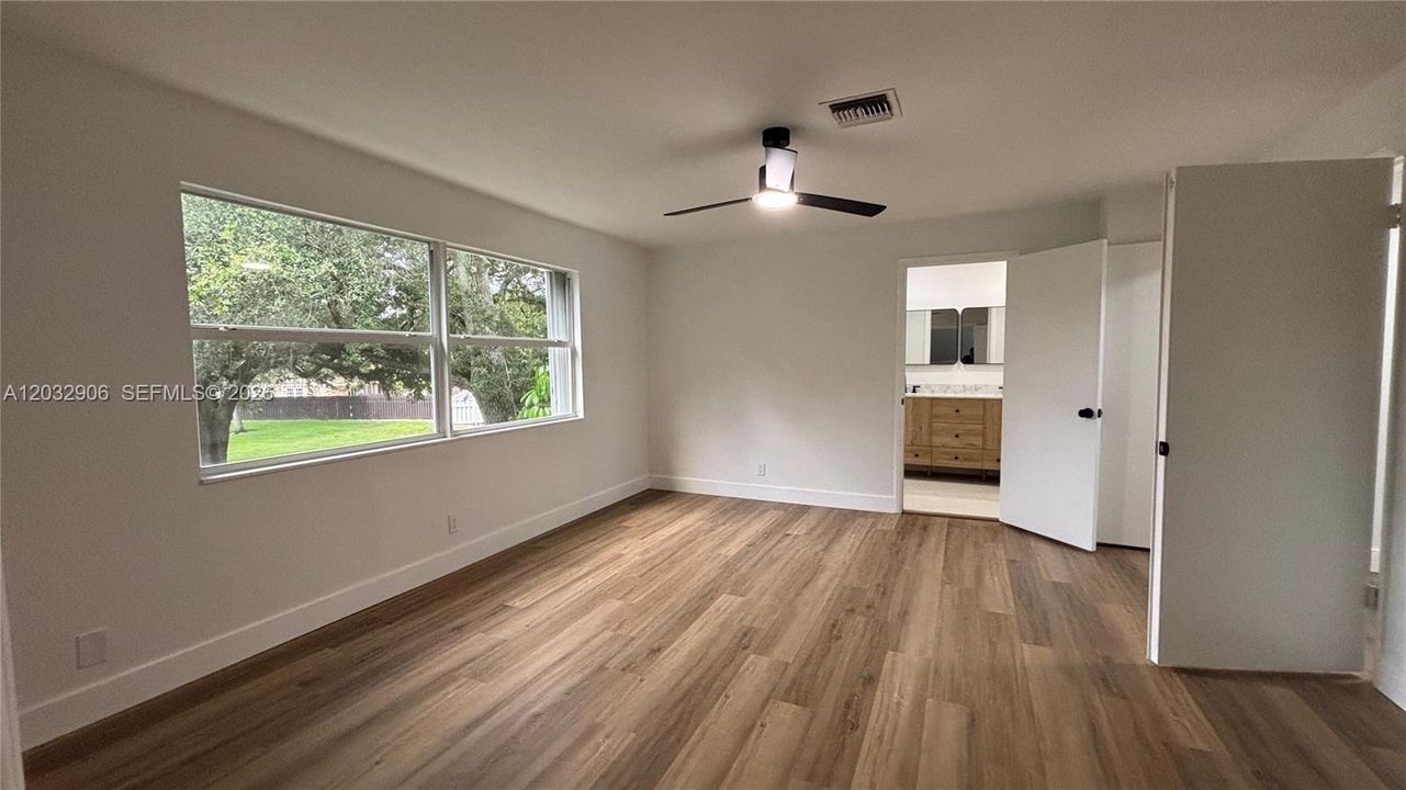En Venta: $959,000 (4 camas, 3 baños, 2134 Pies cuadrados)