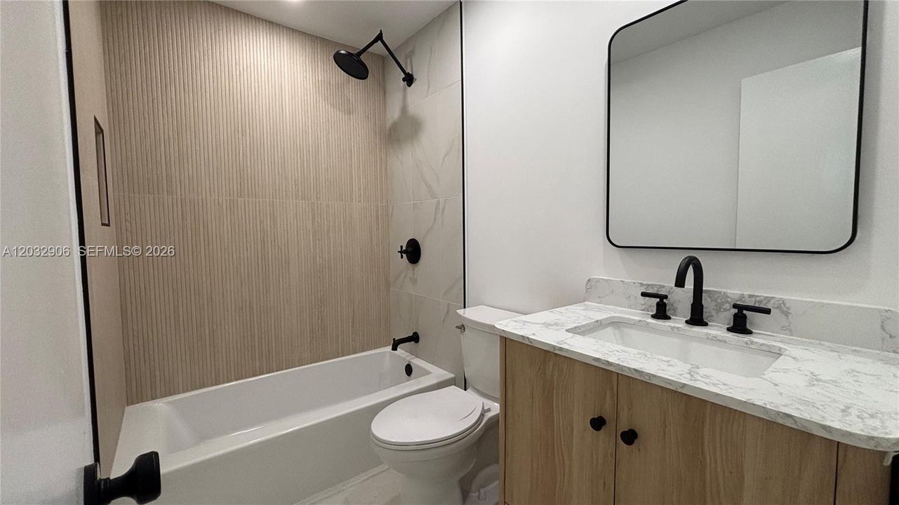 En Venta: $959,000 (4 camas, 3 baños, 2134 Pies cuadrados)