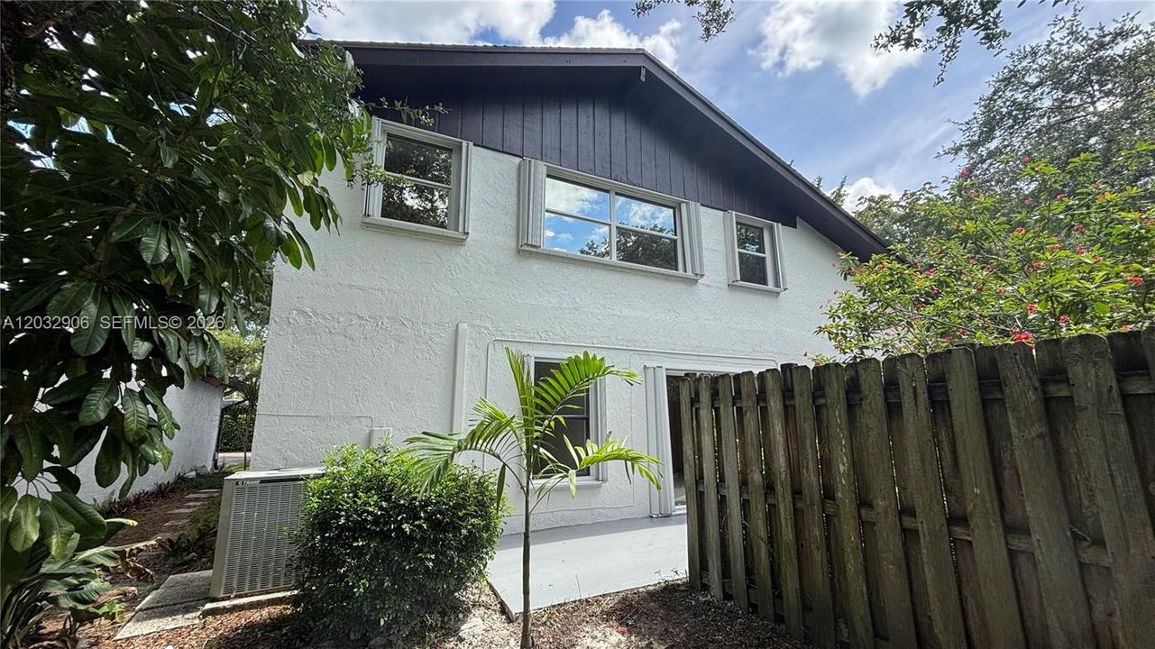 En Venta: $959,000 (4 camas, 3 baños, 2134 Pies cuadrados)