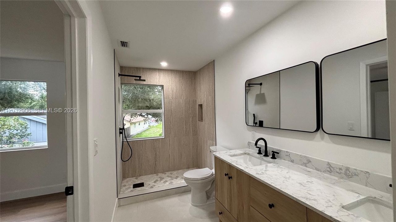 En Venta: $959,000 (4 camas, 3 baños, 2134 Pies cuadrados)