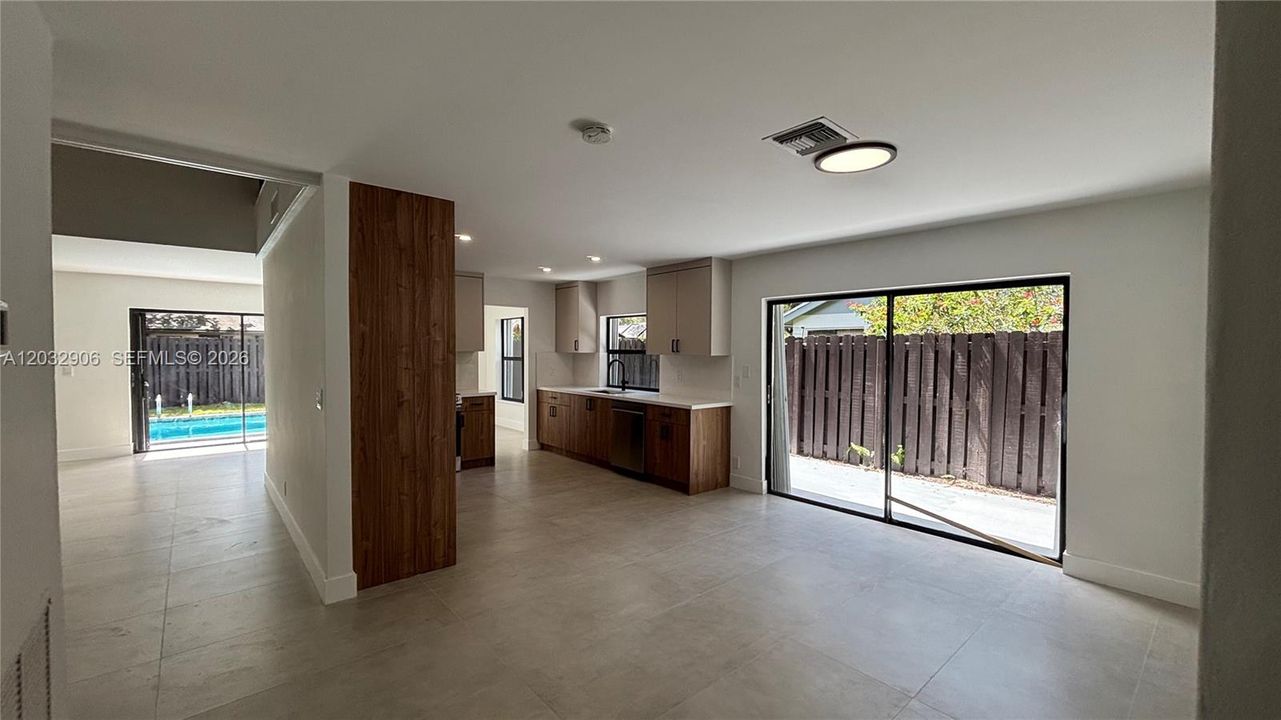 En Venta: $959,000 (4 camas, 3 baños, 2134 Pies cuadrados)