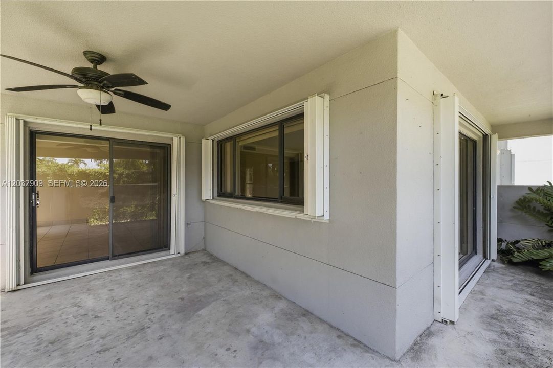 For Sale: $315,000 (3 beds, 2 baths, 1216 Square Feet)