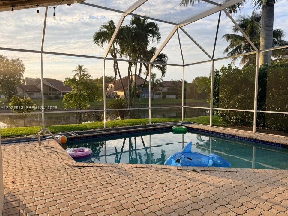 For Rent: $5,700 (5 beds, 3 baths, 2803 Square Feet)