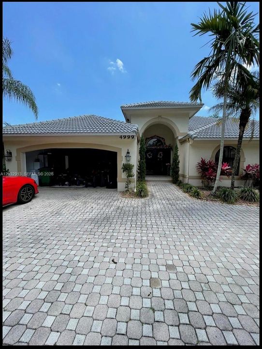 For Rent: $5,700 (5 beds, 3 baths, 2803 Square Feet)