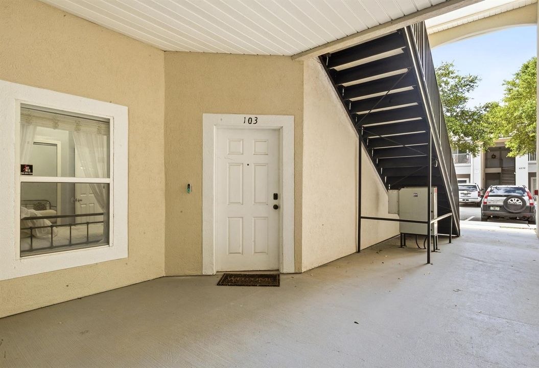 Ext Front Entry