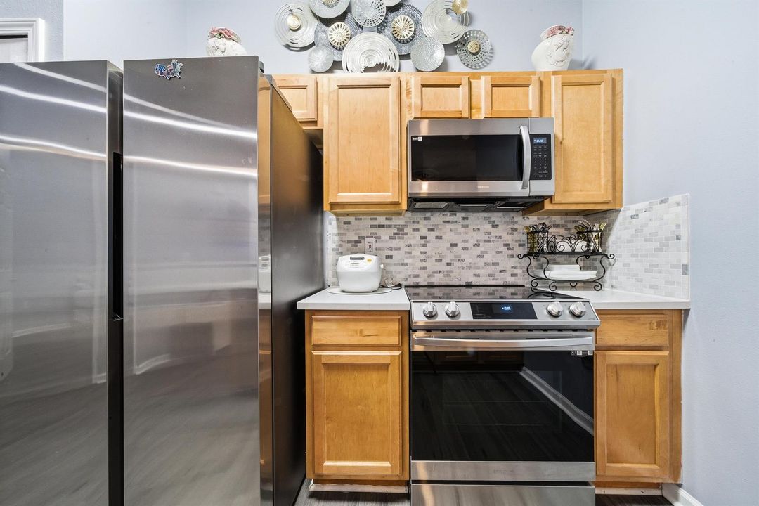 Kitchen b