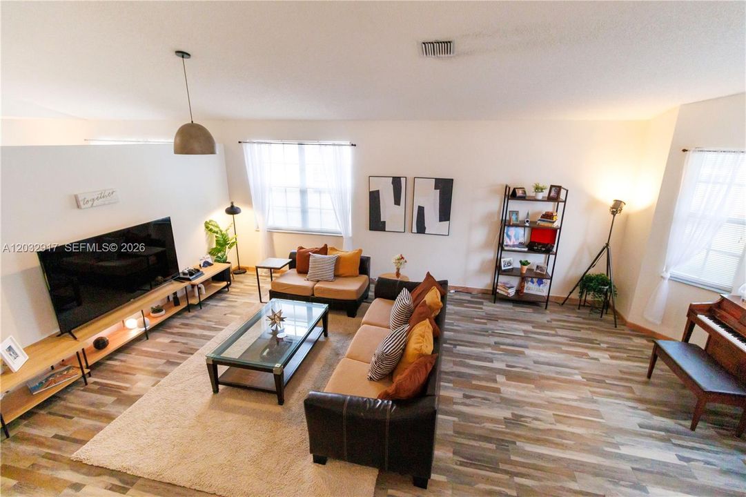 For Rent: $3,700 (3 beds, 2 baths, 1778 Square Feet)