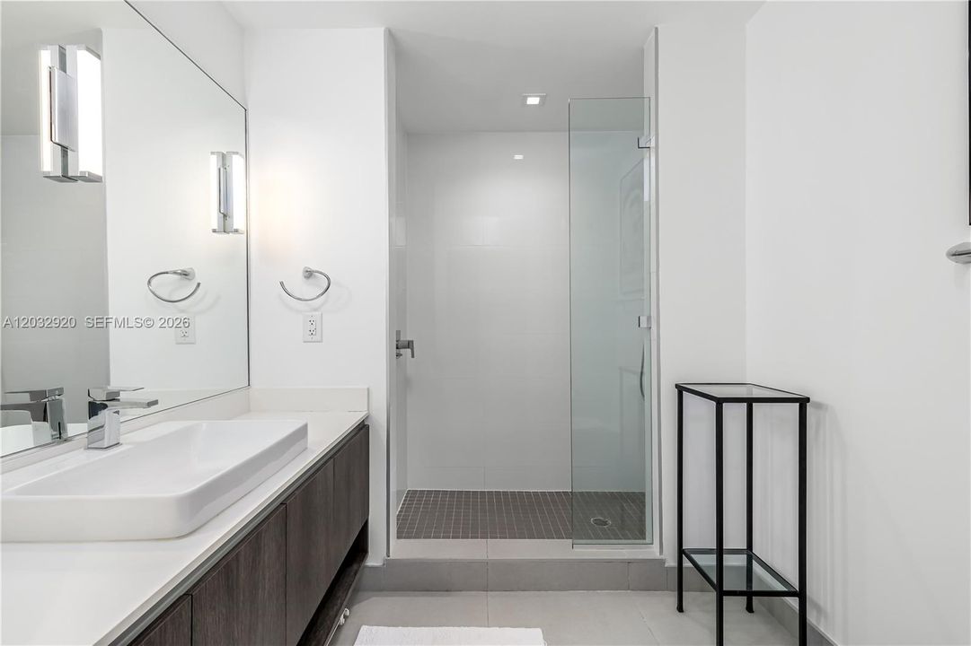 For Sale: $1,274,000 (2 beds, 2 baths, 1794 Square Feet)