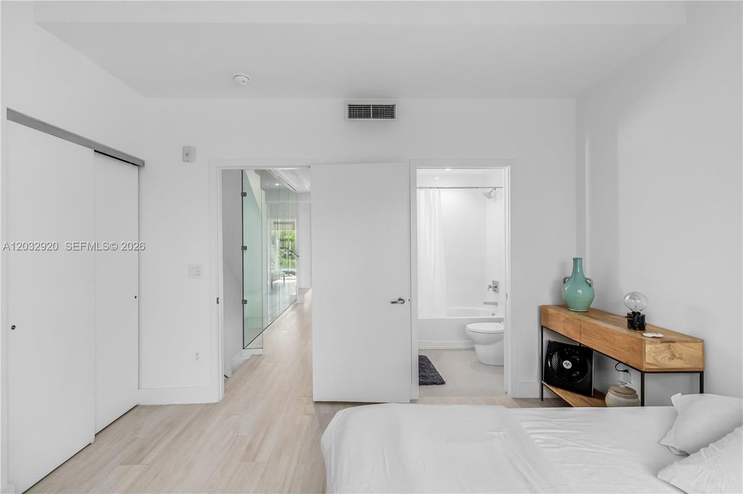 For Sale: $1,274,000 (2 beds, 2 baths, 1794 Square Feet)