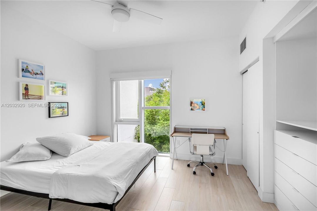 For Sale: $1,274,000 (2 beds, 2 baths, 1794 Square Feet)