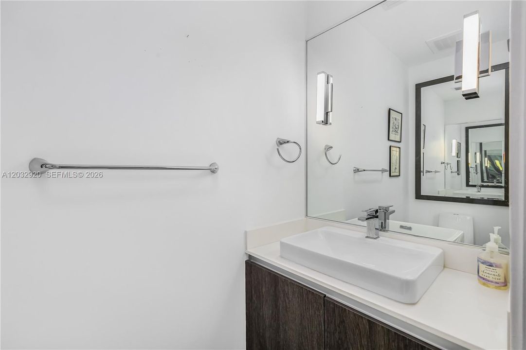 For Sale: $1,274,000 (2 beds, 2 baths, 1794 Square Feet)