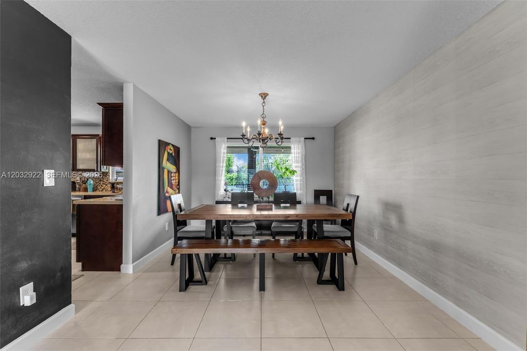 For Sale: $850,000 (4 beds, 2 baths, 1884 Square Feet)