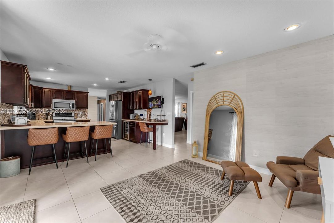 For Sale: $850,000 (4 beds, 2 baths, 1884 Square Feet)