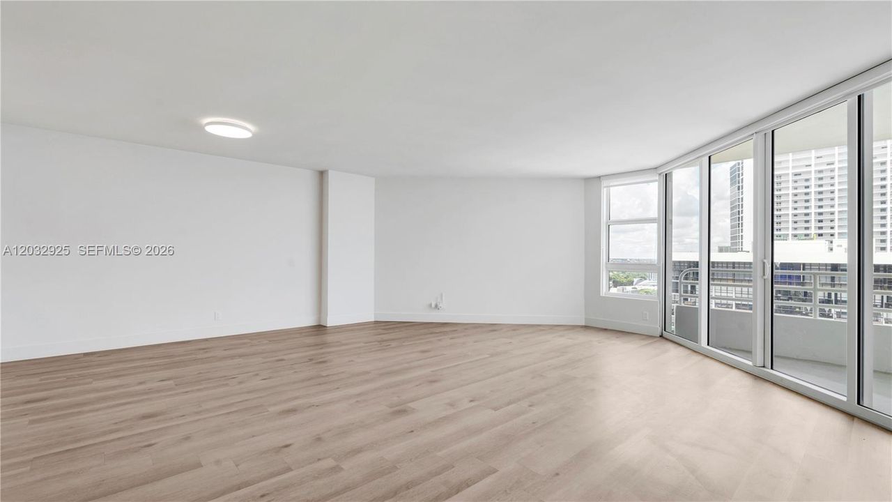 For Rent: $3,459 (1 beds, 1 baths, 1036 Square Feet)