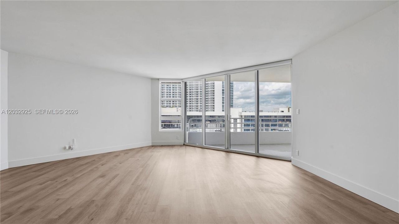 For Rent: $3,459 (1 beds, 1 baths, 1036 Square Feet)