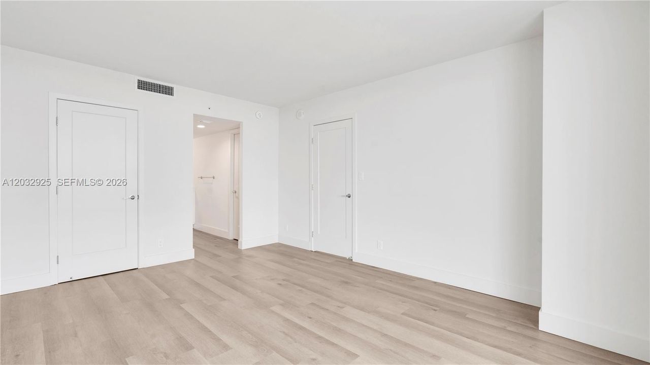 For Rent: $3,459 (1 beds, 1 baths, 1036 Square Feet)