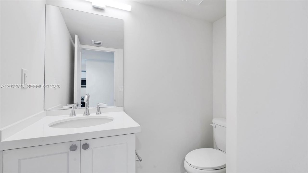 For Rent: $3,459 (1 beds, 1 baths, 1036 Square Feet)